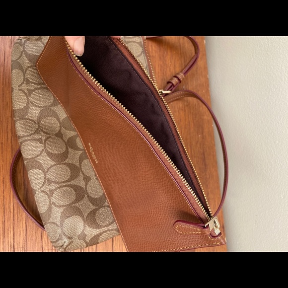 Coach Crossbody Bag - Picture 5 of 5